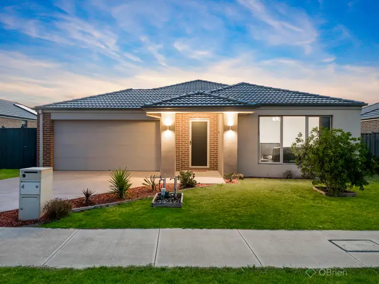 4 Chancellor Drive, Cranbourne West VIC 3977