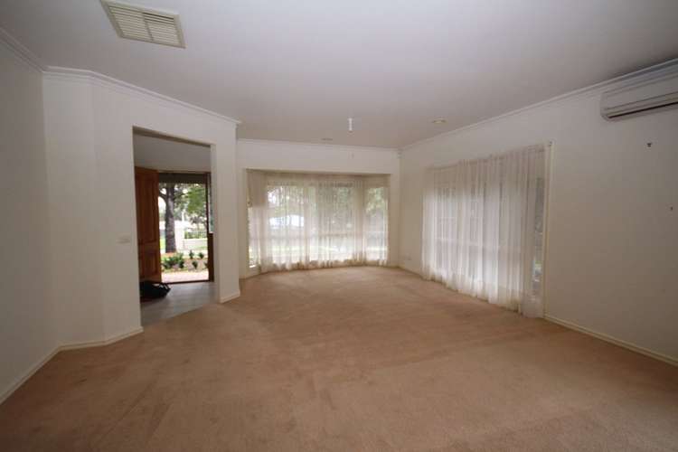 Second view of Homely house listing, 3 Whittington Court, Strathdale VIC 3550