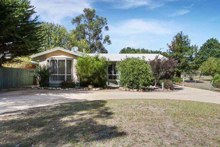 63 School Road, Eagle Point VIC 3878