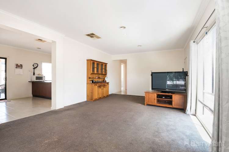 Fifth view of Homely house listing, 17 Alexander Close, Strathfieldsaye VIC 3551