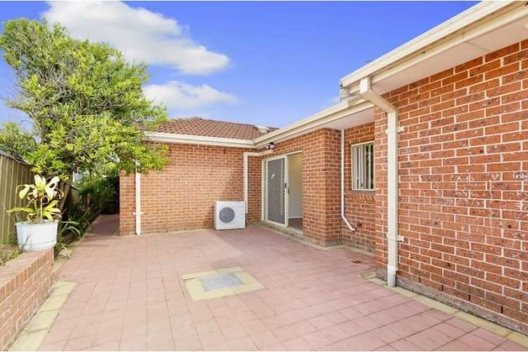 Fifth view of Homely villa listing, 10/9-11 Hart Drive, Constitution Hill NSW 2145