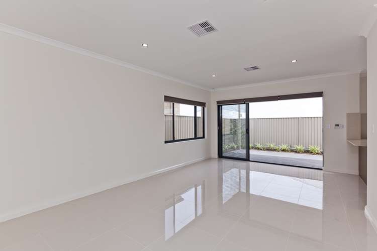 Second view of Homely house listing, 14 Mackerel Circuit, Alkimos WA 6038