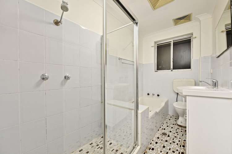 Fifth view of Homely apartment listing, 2/40 Noble Street, Allawah NSW 2218
