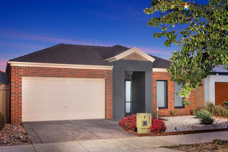 Second view of Homely house listing, 5 Kings Domain, Caroline Springs VIC 3023