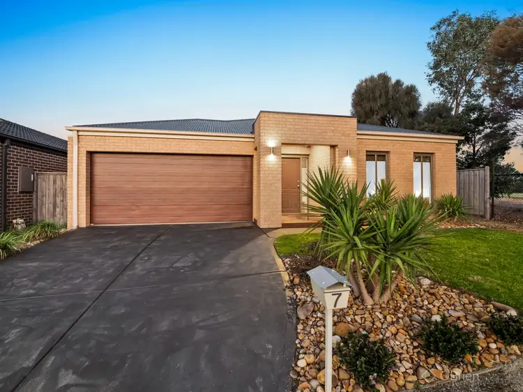7 Stocks Drive, Cranbourne West VIC 3977