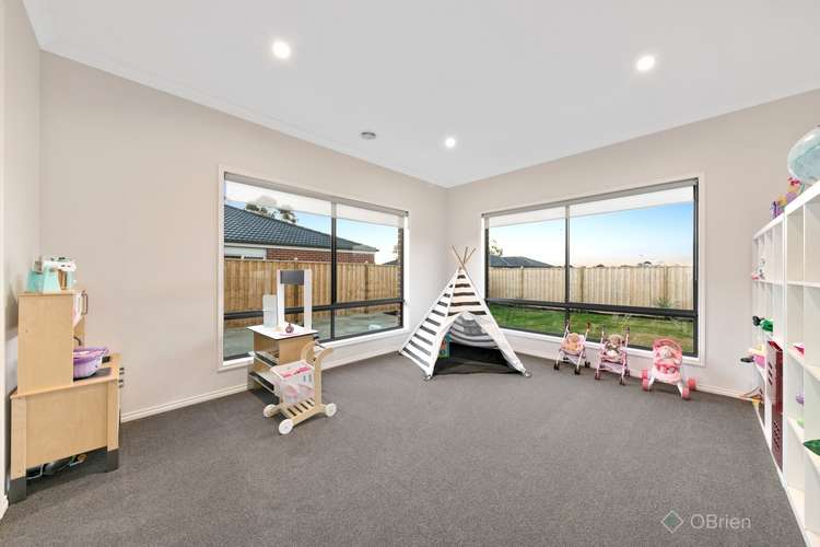 Fifth view of Homely house listing, 8 Dante Court, Lang Lang VIC 3984