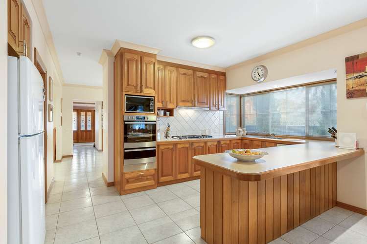 Second view of Homely house listing, 8 Paringa Way, Burnside VIC 3023