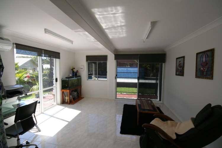 Fourth view of Homely house listing, 2 Rosslyn Close, Lammermoor QLD 4703