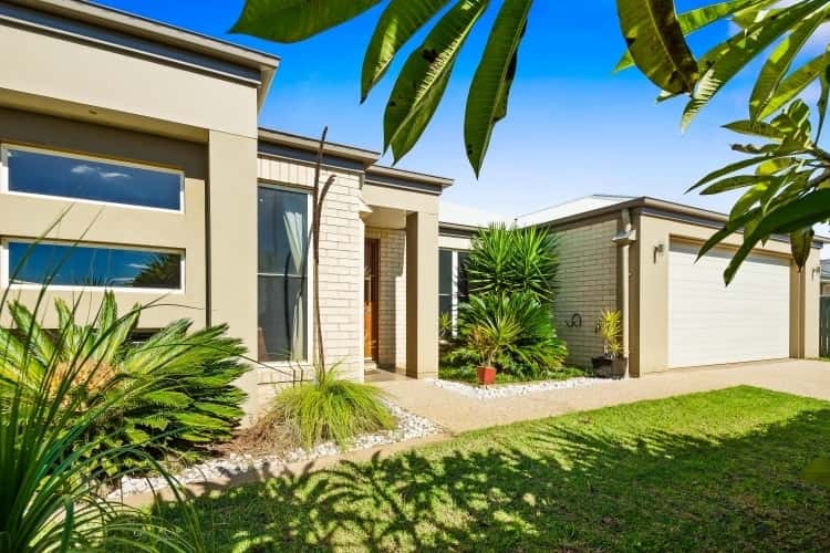 Second view of Homely house listing, 6 Lanagan Court, Middle Ridge QLD 4350