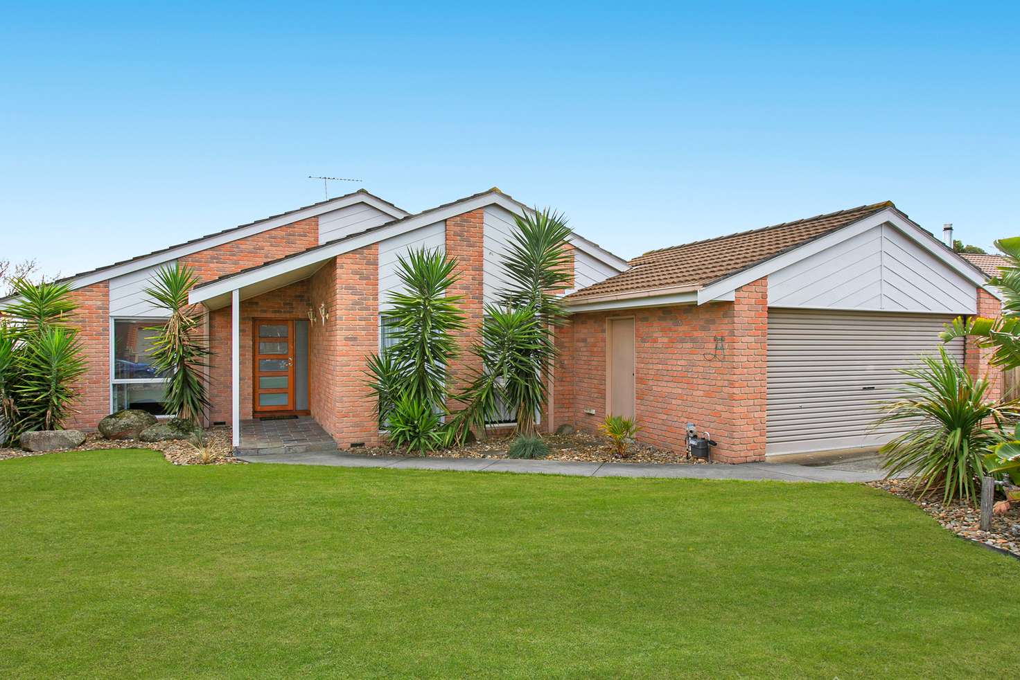 Main view of Homely house listing, 125 Amber Crescent, Narre Warren VIC 3805
