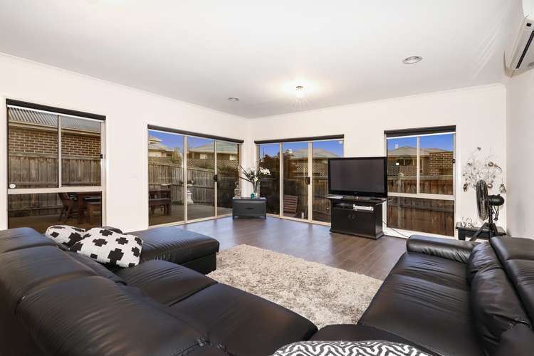 Fifth view of Homely house listing, 11 Whitby Place, Craigieburn VIC 3064
