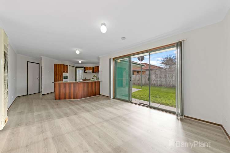 23 Samantha Crescent, Cranbourne North VIC 3977