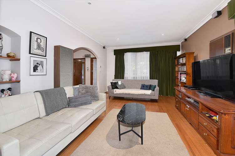 Second view of Homely house listing, 19 Bawden Court, Pascoe Vale VIC 3044