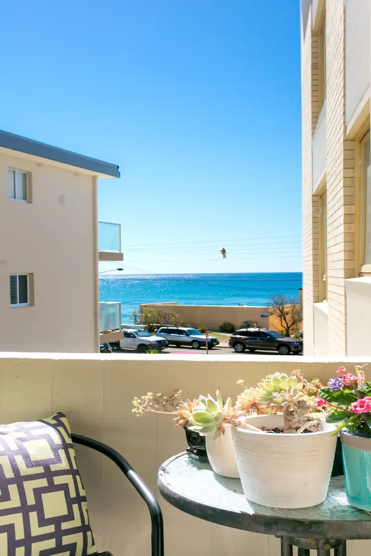 1/50A Carrington Parade, Curl Curl NSW 2096
