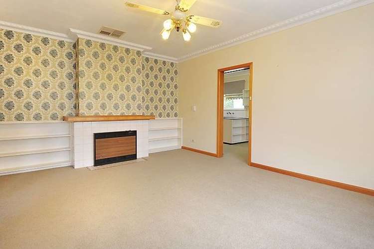 Fifth view of Homely house listing, 8 Gordonia Court, Ballarat North VIC 3350