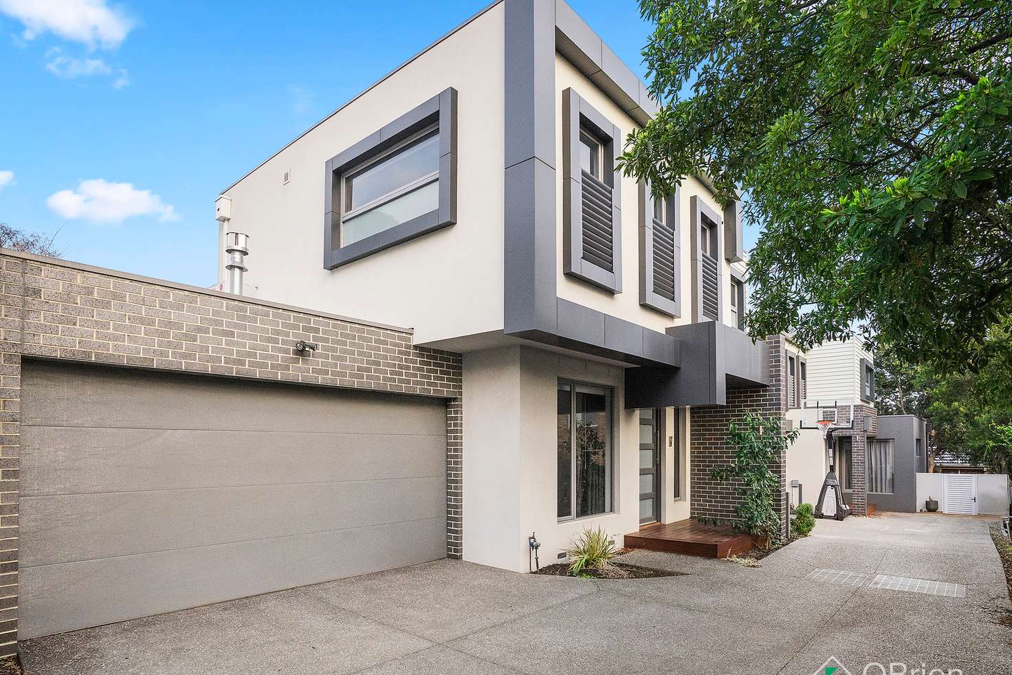 Main view of Homely townhouse listing, 2/30 Hornby Street, Beaumaris VIC 3193