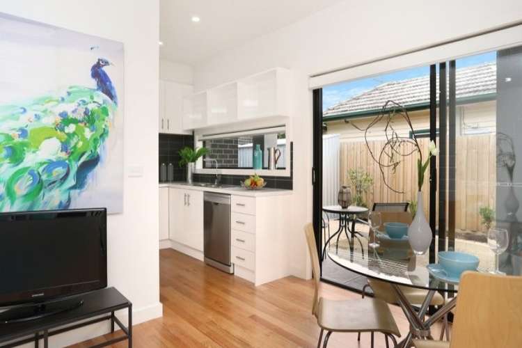 Fifth view of Homely townhouse listing, 2/37 Watt Avenue, Oak Park VIC 3046