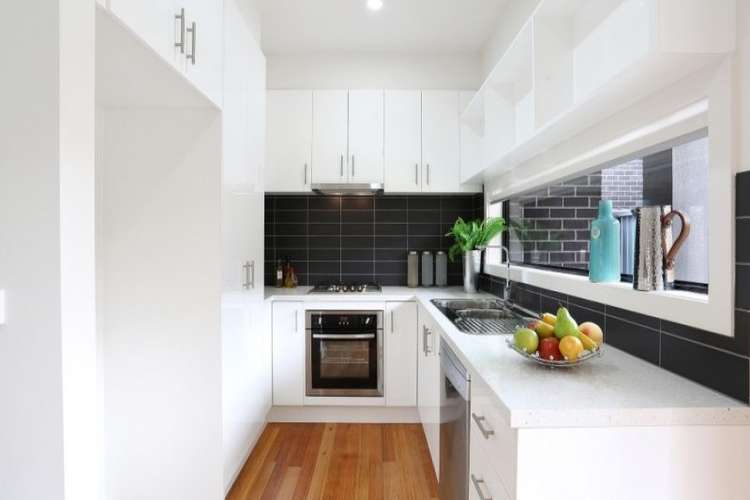 Sixth view of Homely townhouse listing, 2/37 Watt Avenue, Oak Park VIC 3046