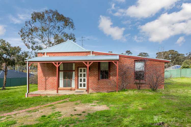 35 Greenwood Drive, Kennington VIC 3550