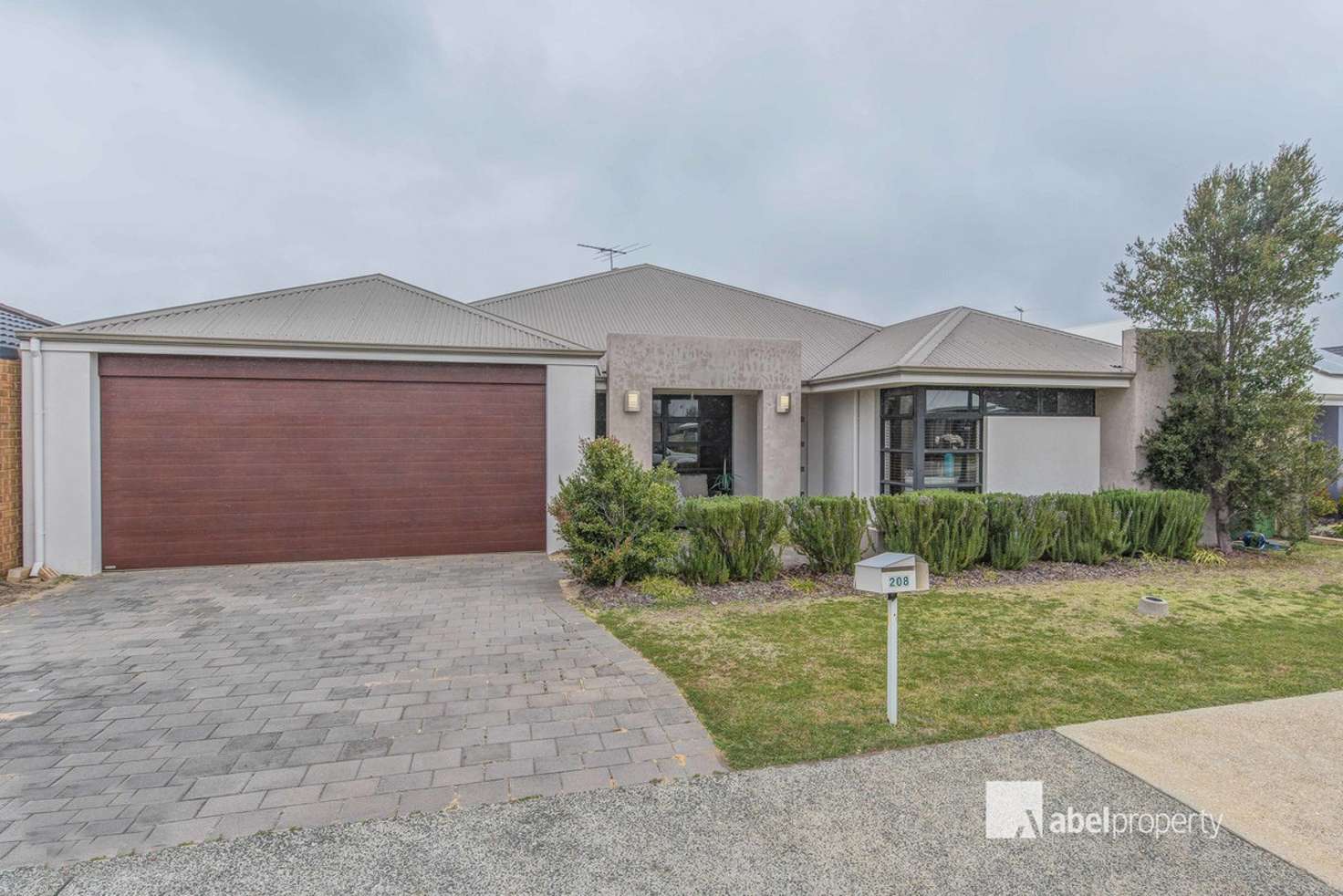 Main view of Homely house listing, 208 Gaebler Road, Aubin Grove WA 6164