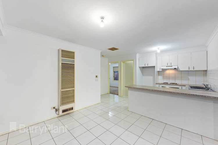 Fifth view of Homely unit listing, 2/22 Vanessa Way, Delahey VIC 3037
