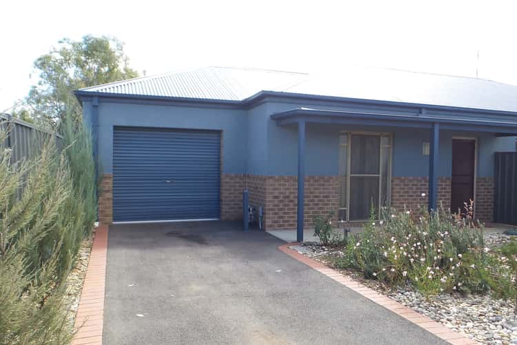 Main view of Homely townhouse listing, 3/5 Appel Street, Castlemaine VIC 3450