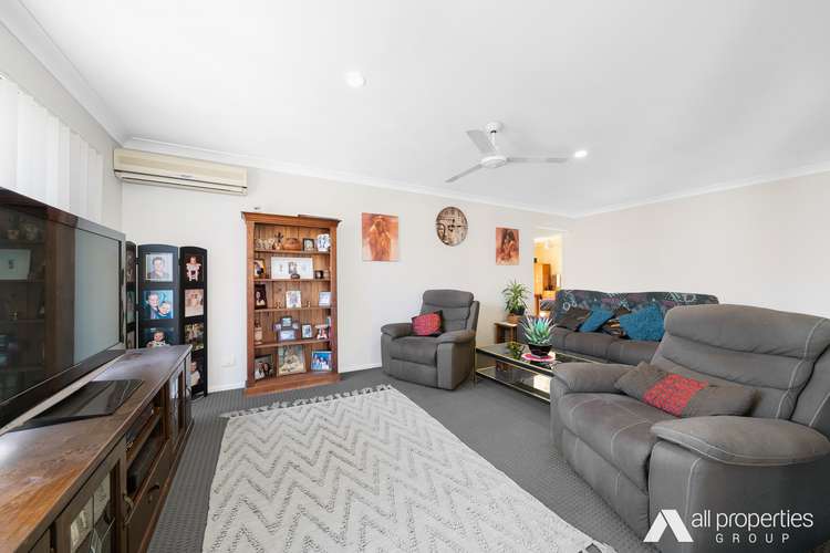 Fifth view of Homely house listing, 2 Crenton Court, Heritage Park QLD 4118