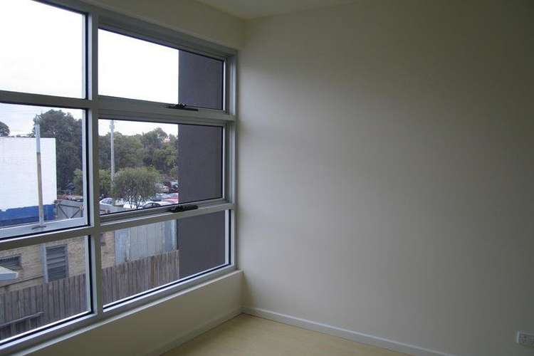 Third view of Homely apartment listing, 6/261-263 Broadway, Reservoir VIC 3073
