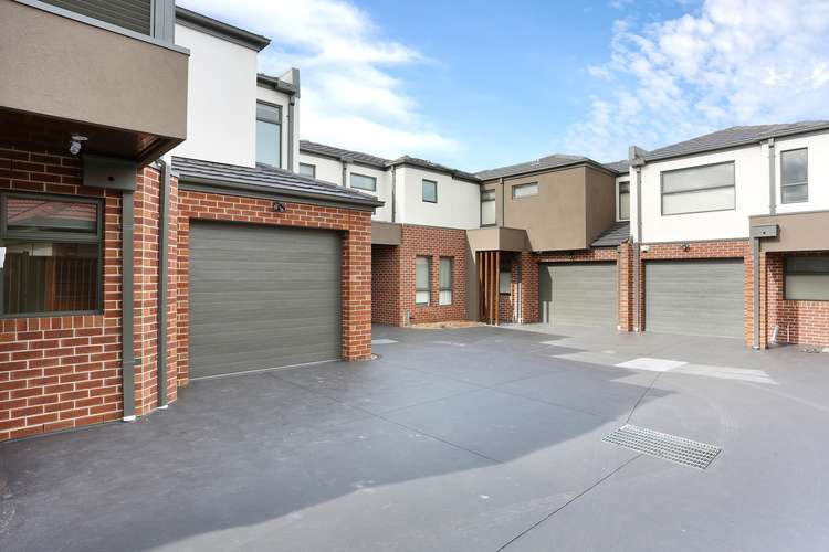 Main view of Homely townhouse listing, 2/15 Oliver Court, Fawkner VIC 3060