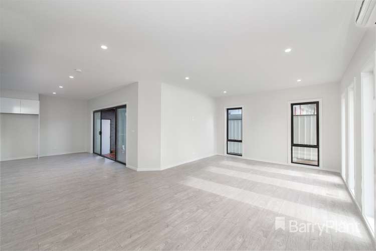 Fourth view of Homely unit listing, 1/10 Pyalong Crescent, Dallas VIC 3047