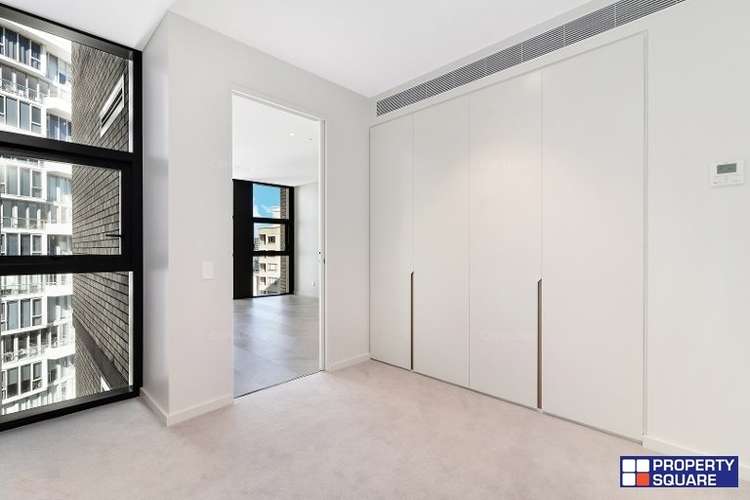 Fifth view of Homely apartment listing, Level 17/60 Bathurst Street, Sydney NSW 2000