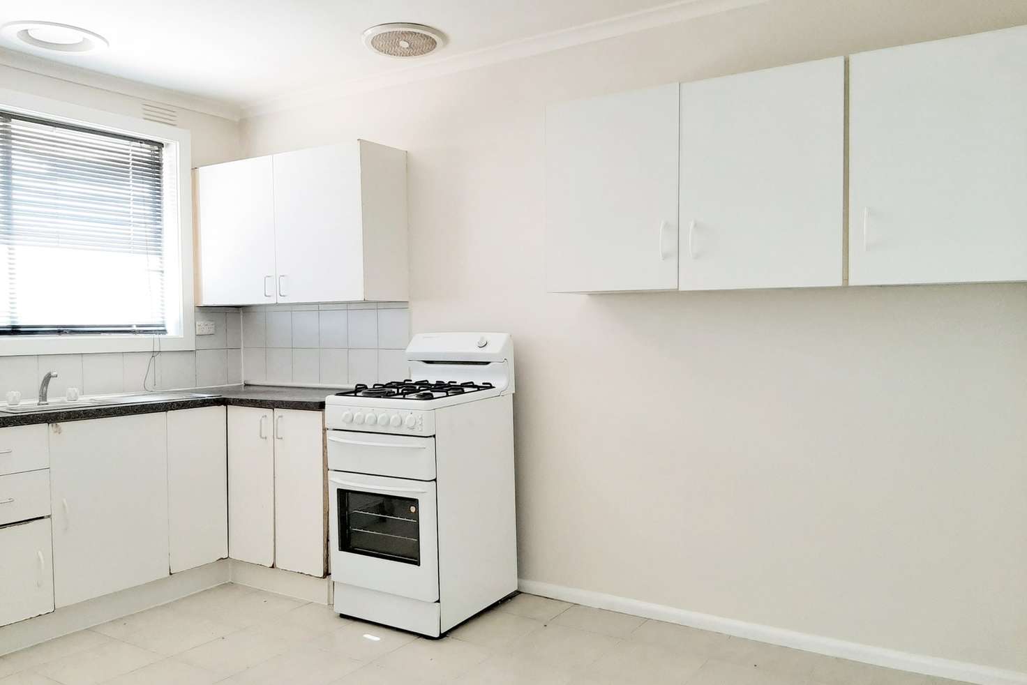 Main view of Homely unit listing, 4/31 Milton Avenue, Clayton VIC 3168