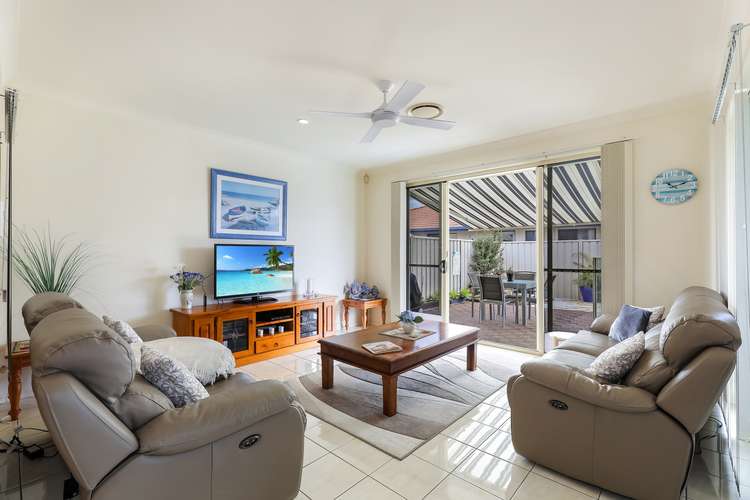 Fifth view of Homely house listing, 2 Sanibel Court, Parrearra QLD 4575
