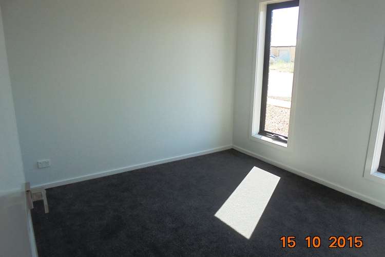 Fourth view of Homely unit listing, 1/4 The Grove, Melton West VIC 3337