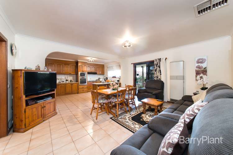 Fourth view of Homely house listing, 5 Bond Court, Meadow Heights VIC 3048