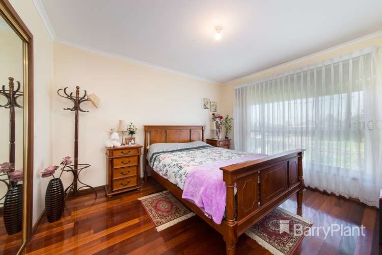 Sixth view of Homely house listing, 5 Bond Court, Meadow Heights VIC 3048