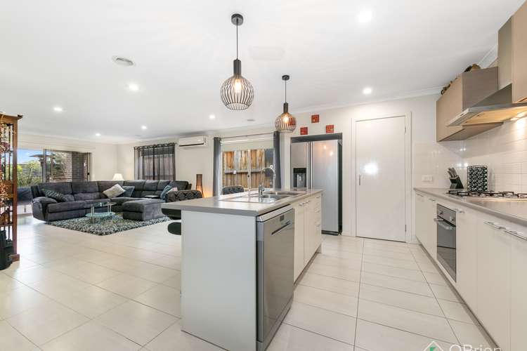 Second view of Homely house listing, 6 Belmont Crescent, Pakenham VIC 3810