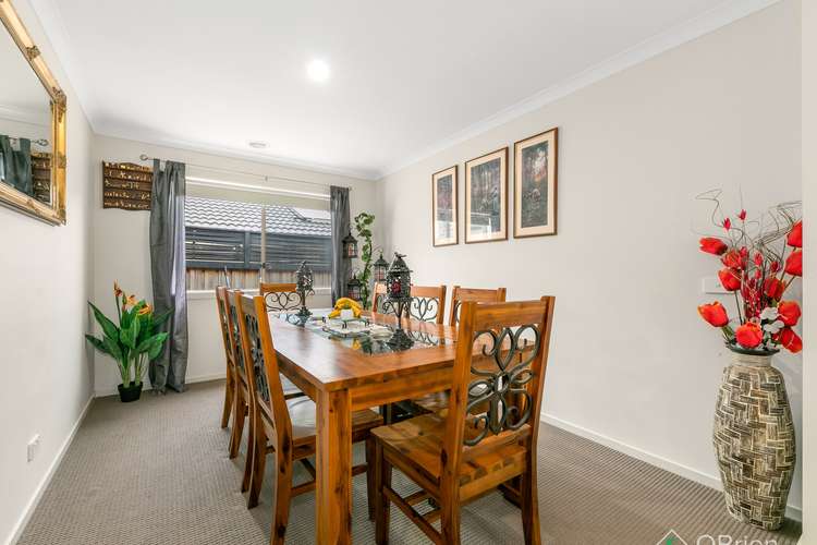 Fifth view of Homely house listing, 6 Belmont Crescent, Pakenham VIC 3810