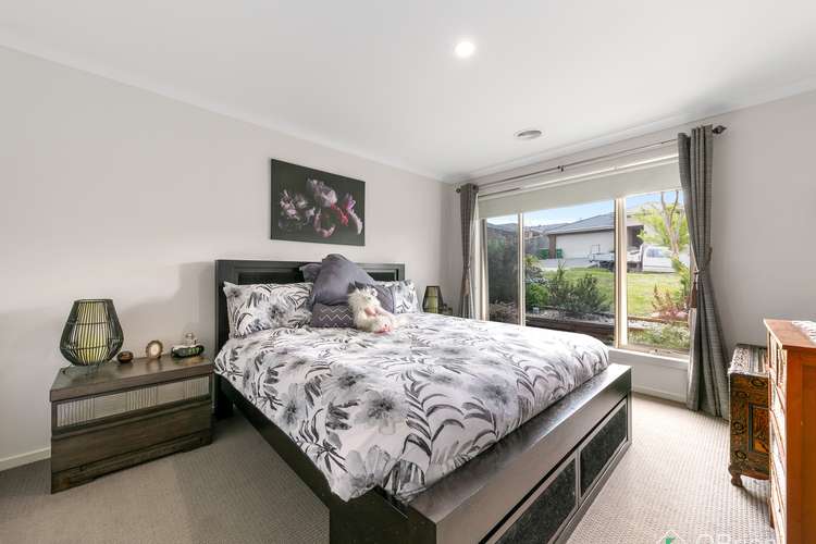 Sixth view of Homely house listing, 6 Belmont Crescent, Pakenham VIC 3810