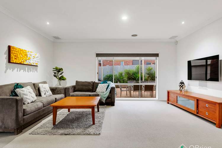 Third view of Homely house listing, 5 Fernleigh Court, Langwarrin VIC 3910