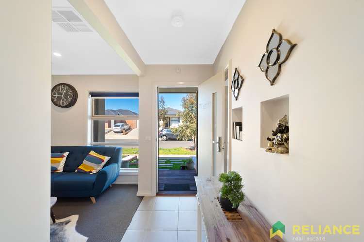 Second view of Homely house listing, 3 Swainson Close, Tarneit VIC 3029