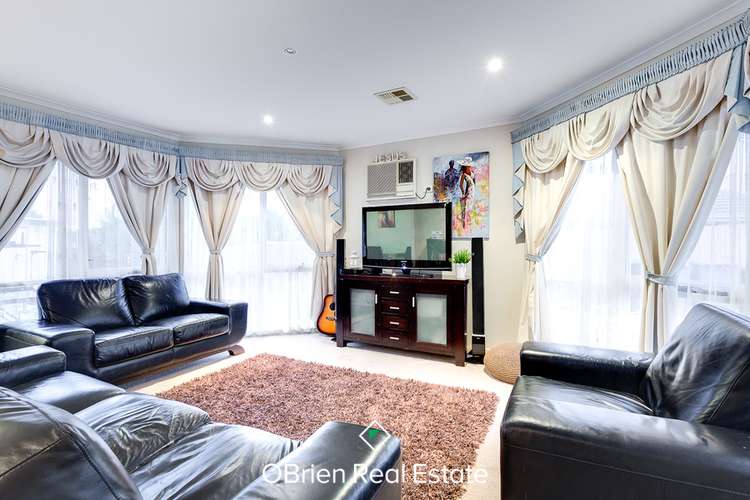 Fifth view of Homely house listing, 5 Manisa Place, Cranbourne West VIC 3977