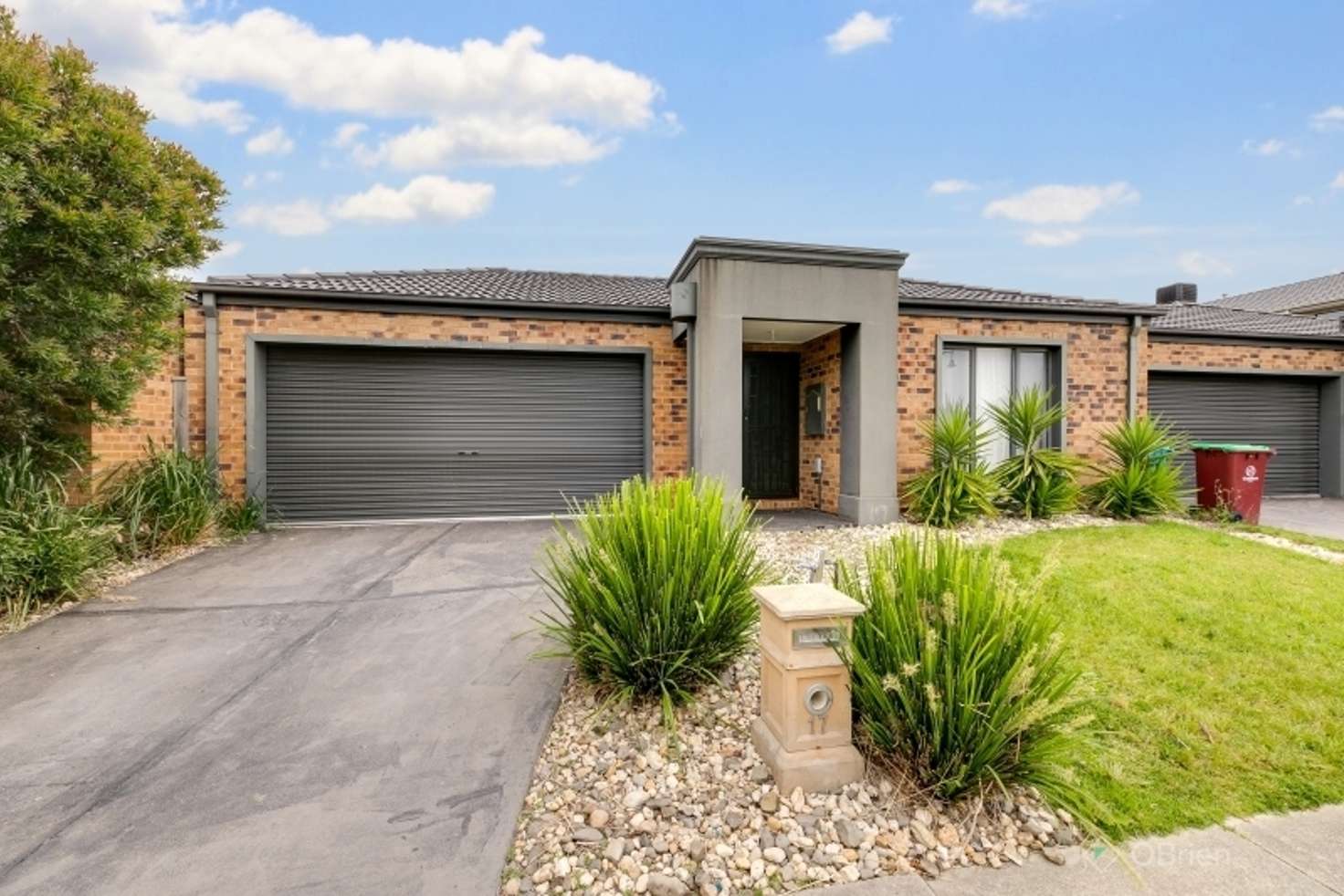 Main view of Homely house listing, 17 Beechtree Way, Cranbourne North VIC 3977