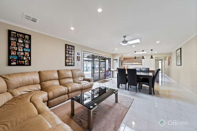 Fifth view of Homely house listing, 4 Sky Way, Carrum Downs VIC 3201