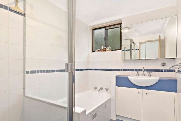 Fourth view of Homely apartment listing, 5/2 Peckham Avenue, Chatswood NSW 2067