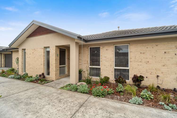 Main view of Homely townhouse listing, 2/31 Ella Grove, Chelsea VIC 3196