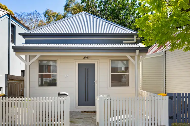 17 Kalgoorlie Street