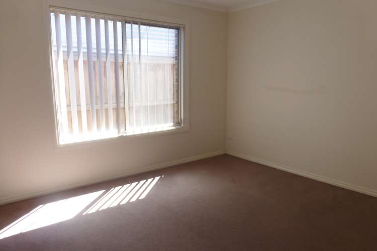 Second view of Homely house listing, 21 Solander Grove, Tarneit VIC 3029