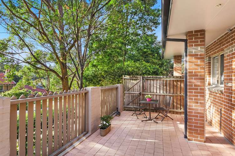 Second view of Homely apartment listing, 18/1 Talus Street, Naremburn NSW 2065