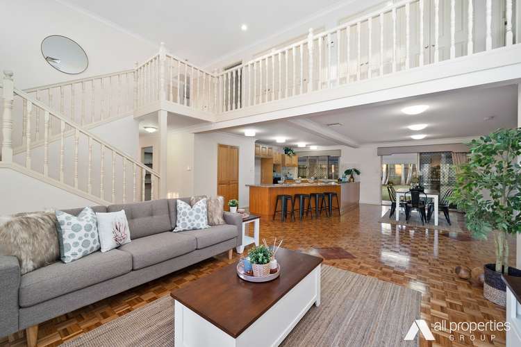 Second view of Homely house listing, 7 Ellesmere Place, Parkinson QLD 4115